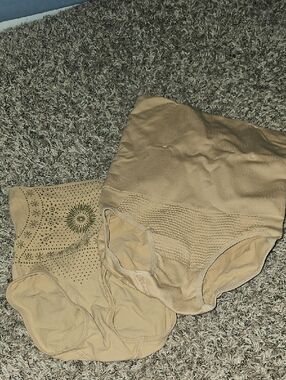 Women’s High-Waist Shapewear Briefs in Nude